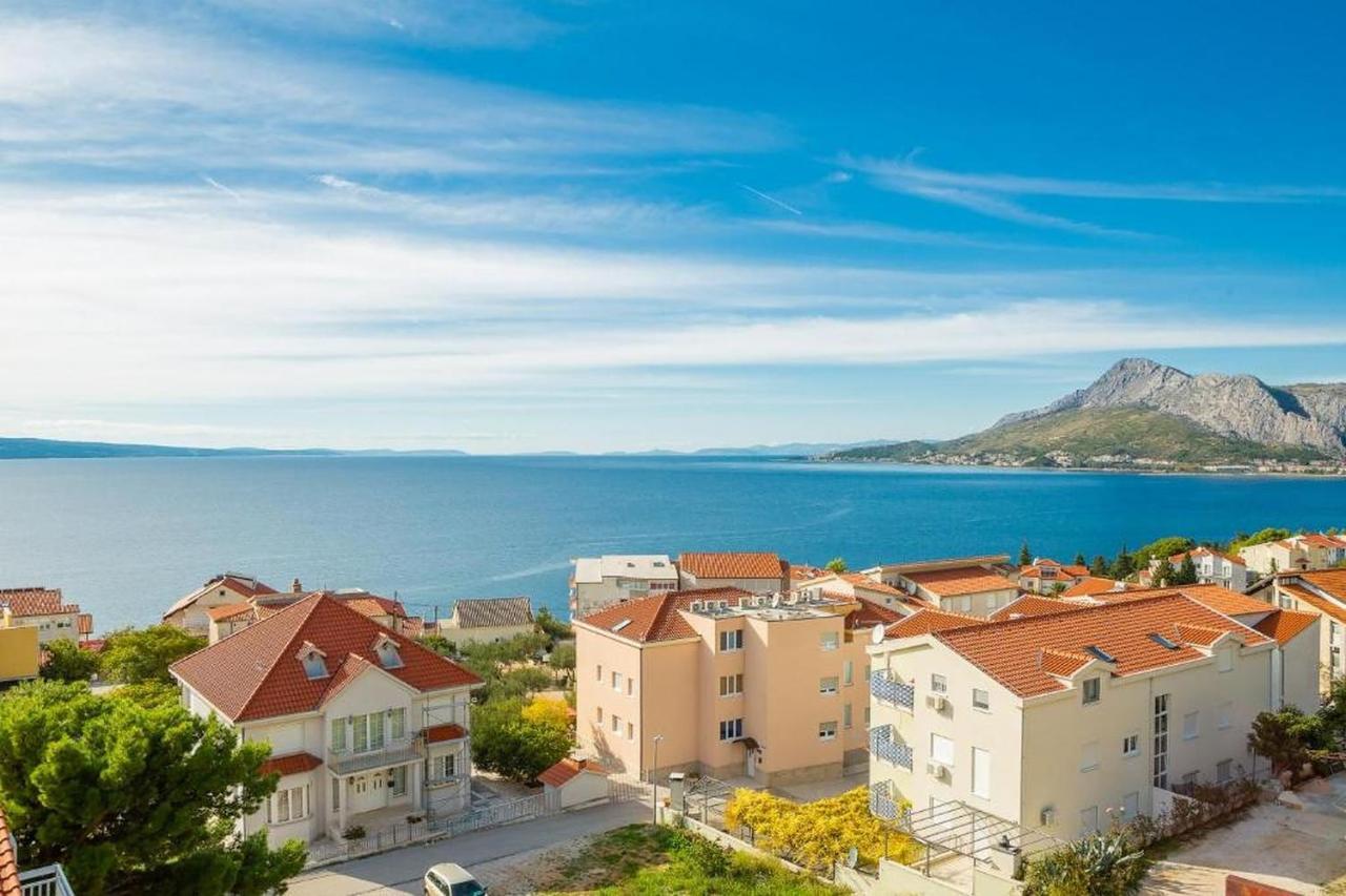 Apartments Roza Omis Luaran gambar