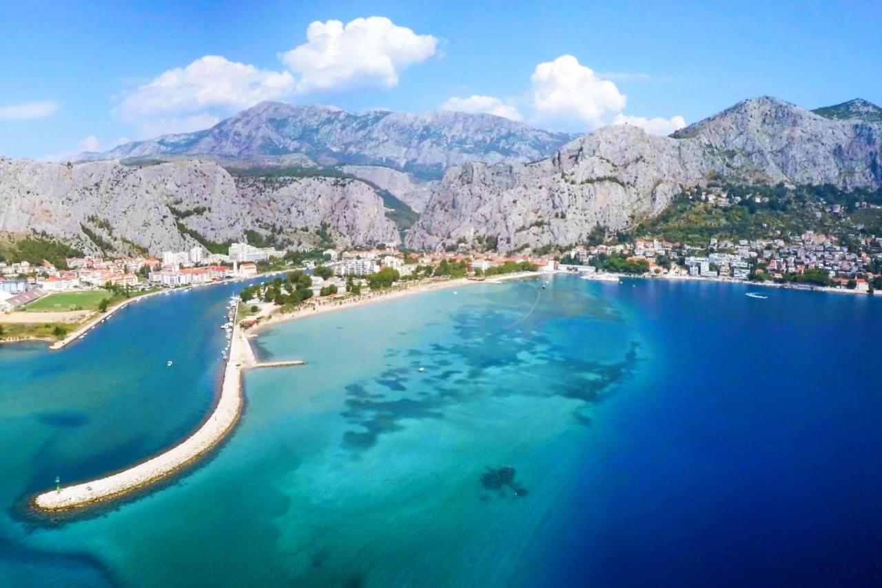 Apartments Roza Omis Luaran gambar