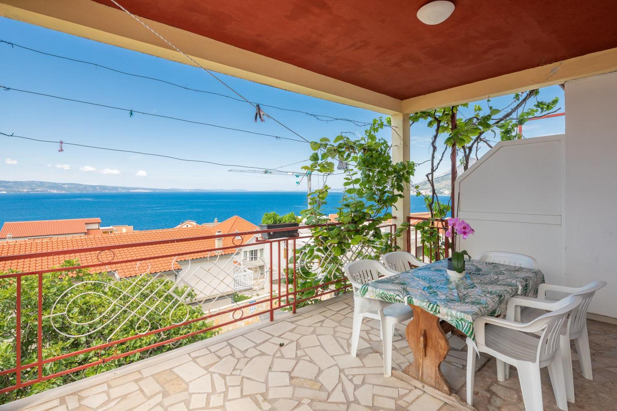 Apartments Roza Omis Luaran gambar