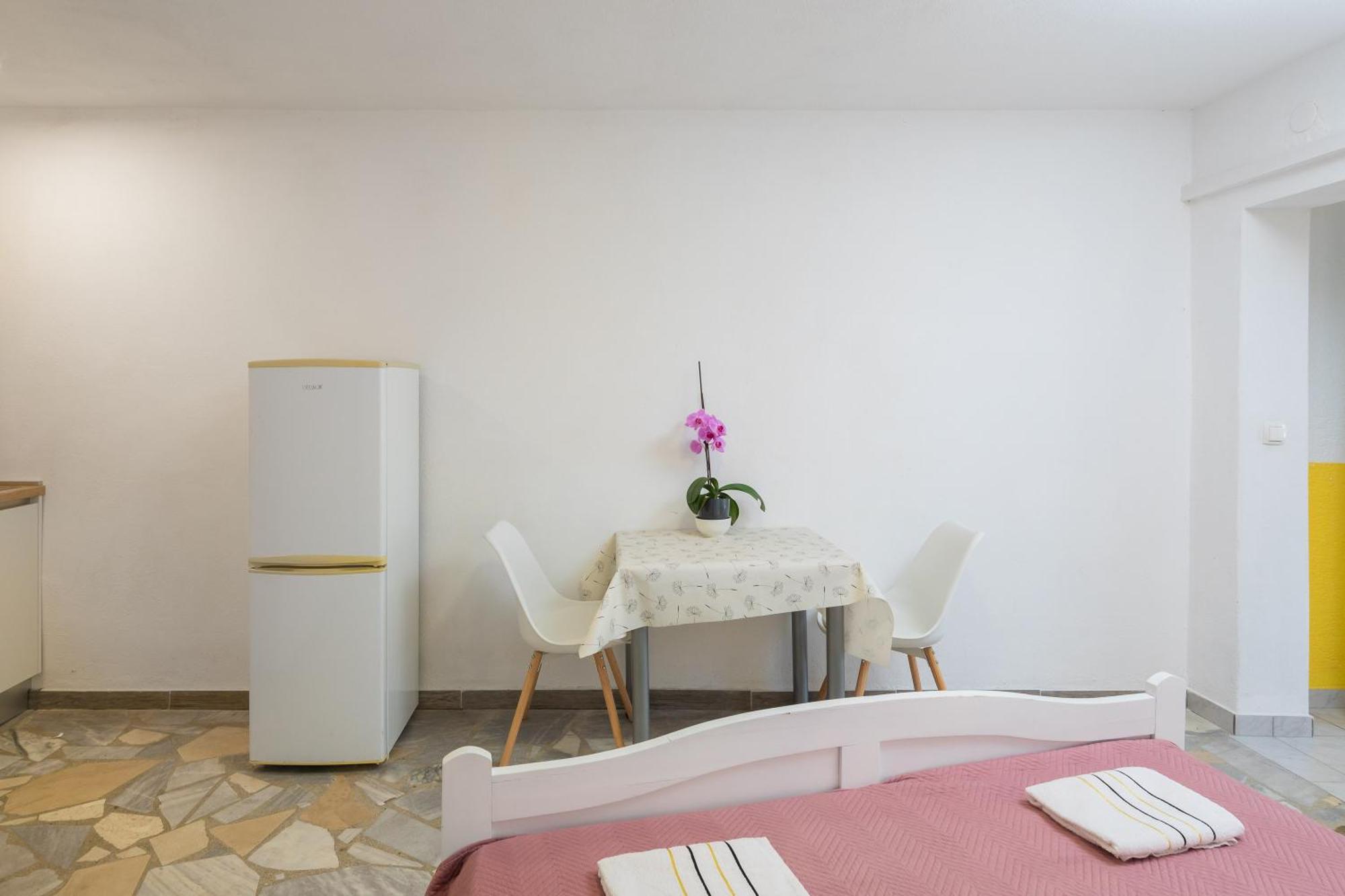 Apartments Roza Omis Luaran gambar