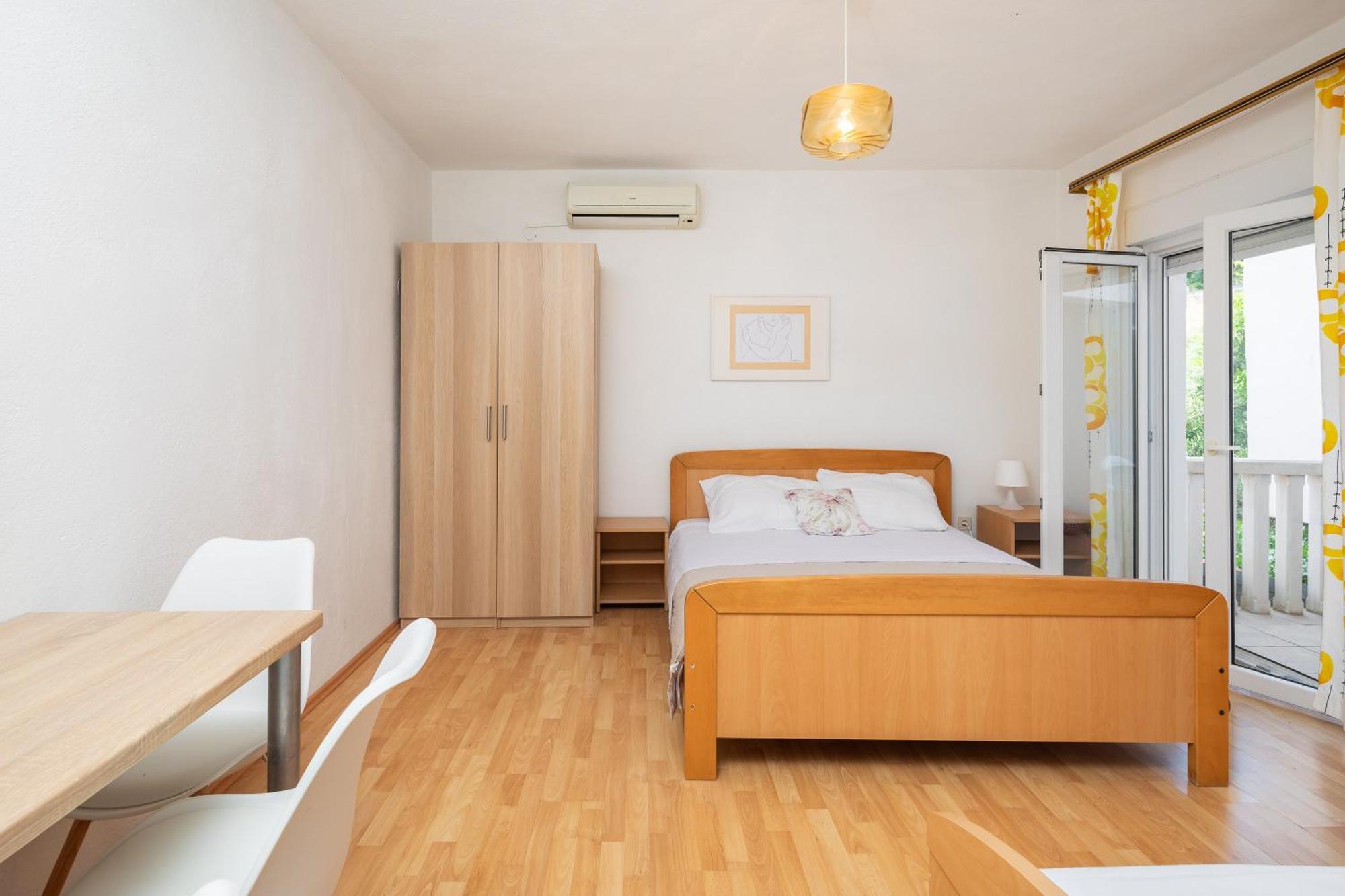 Apartments Roza Omis Luaran gambar