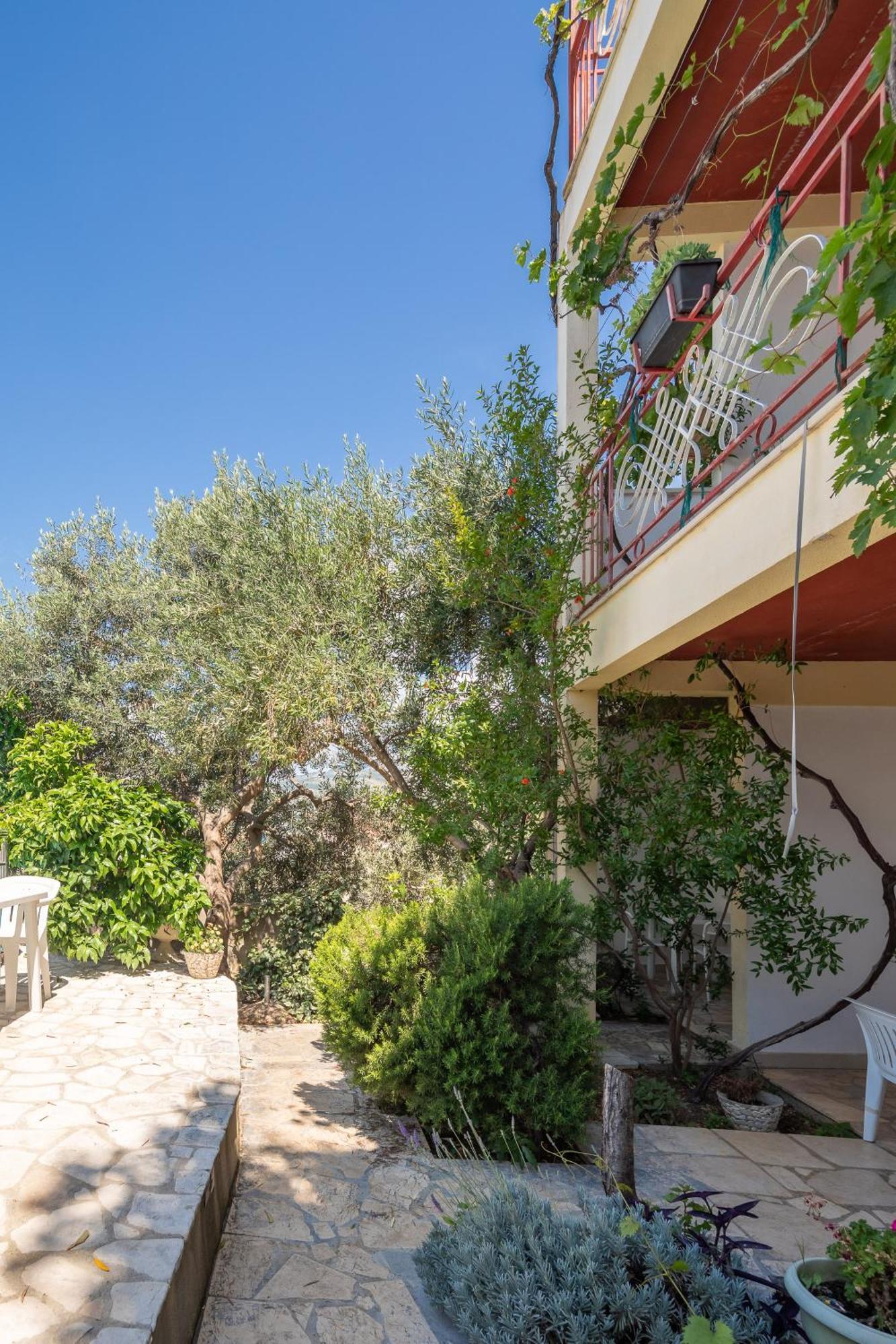 Apartments Roza Omis Luaran gambar