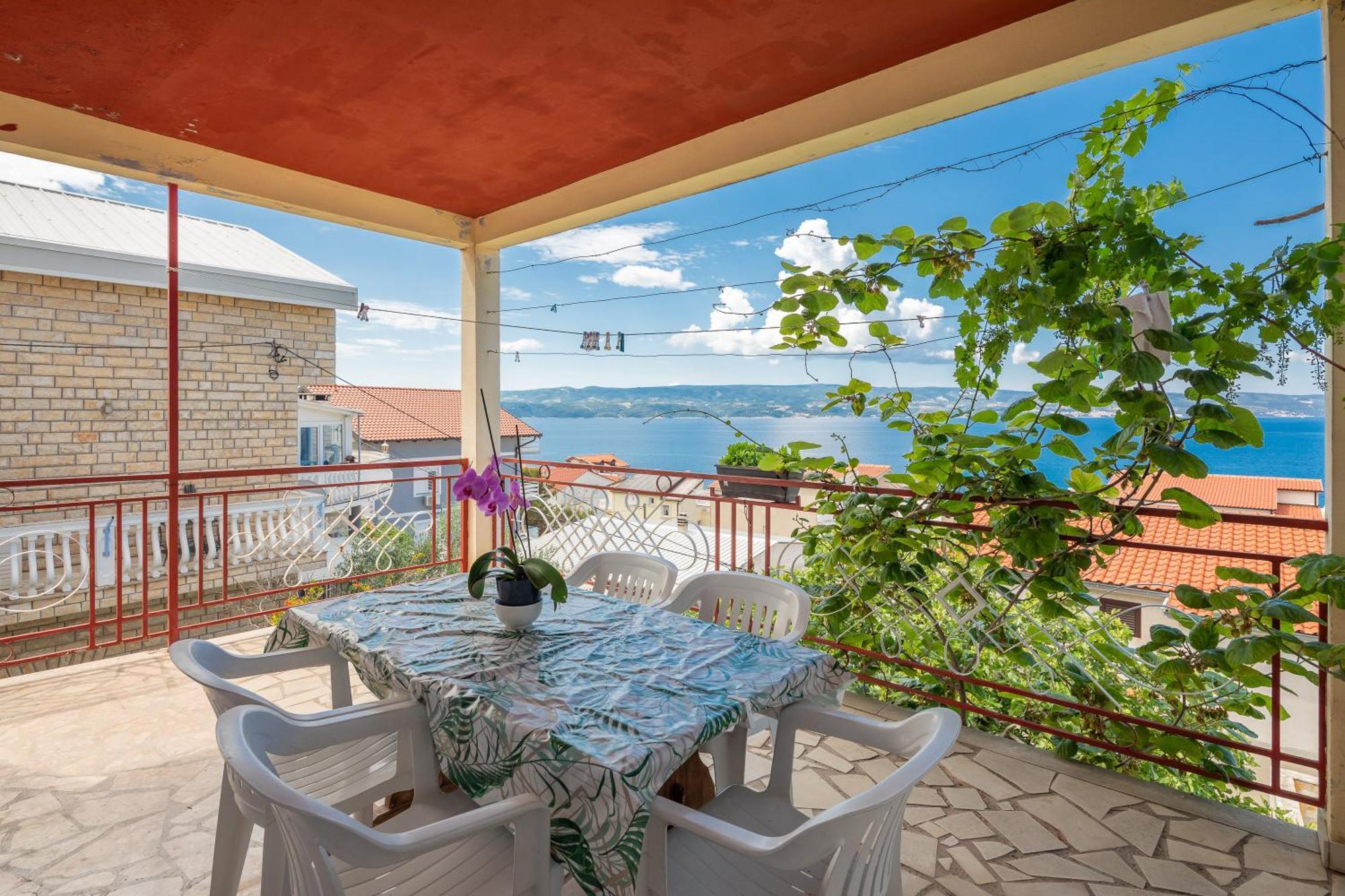 Apartments Roza Omis Luaran gambar
